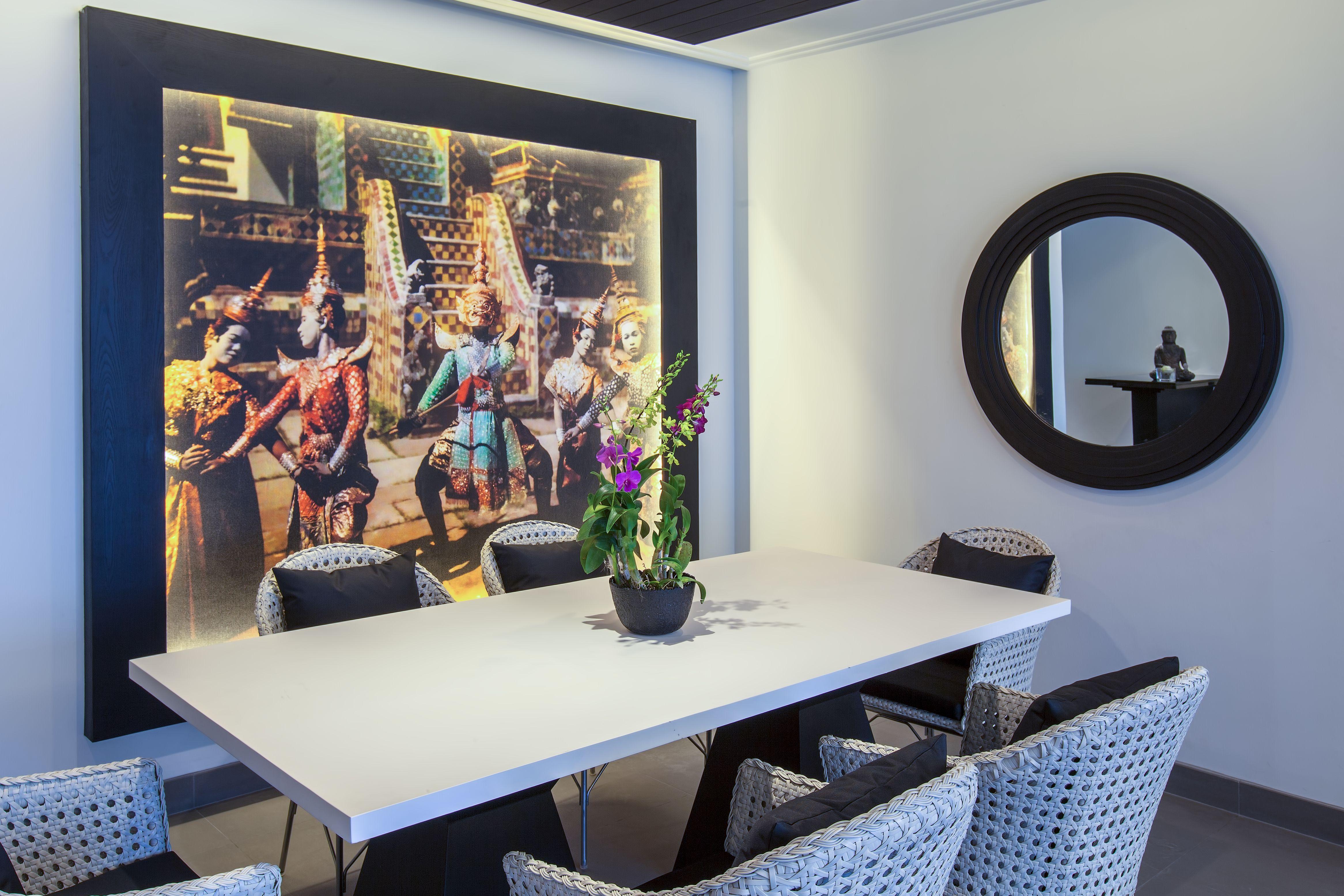 The Pavilions Phuket (Adults Only) Pantai Bang Tao Bagian luar foto The interior of the hotel
