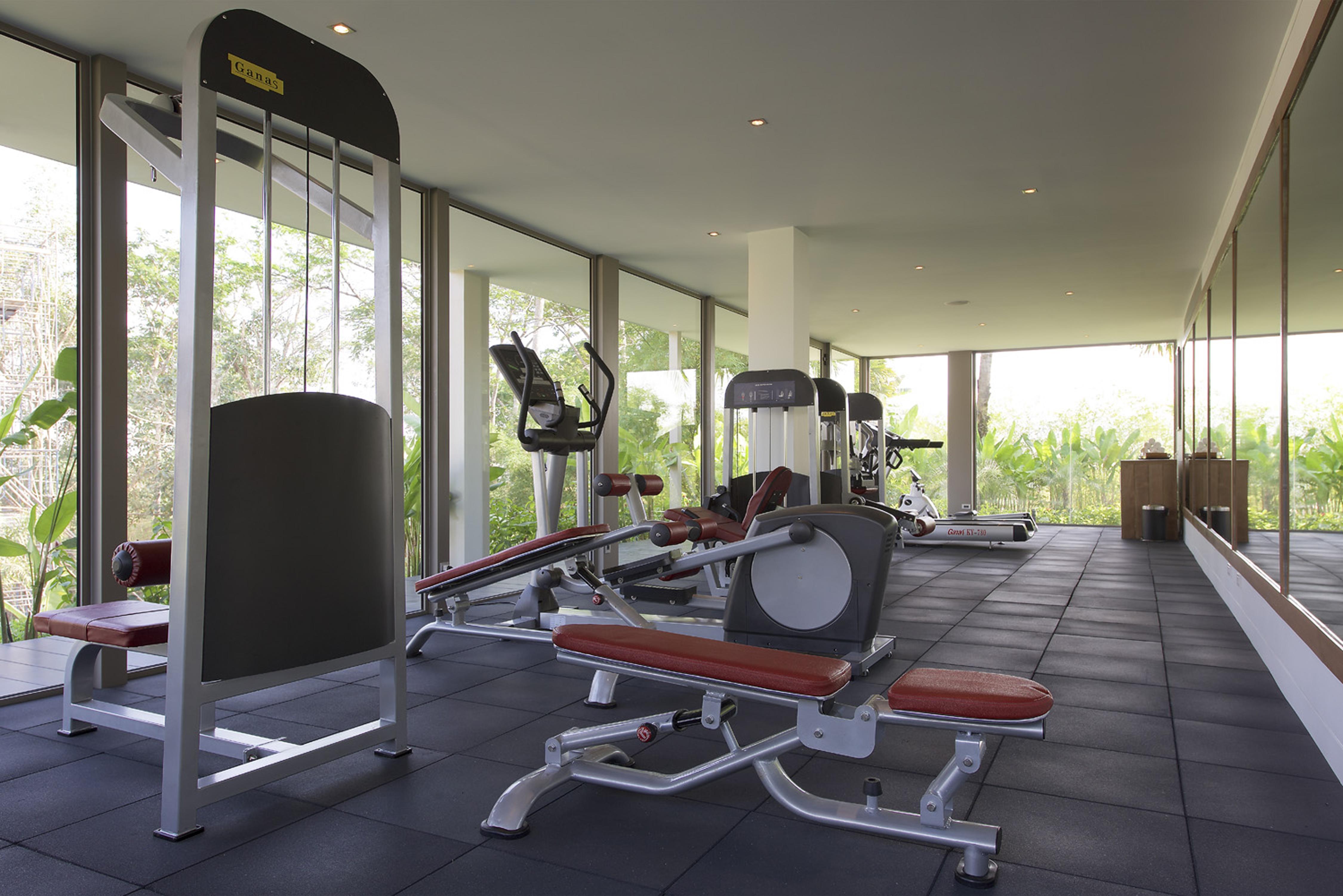The Pavilions Phuket (Adults Only) Pantai Bang Tao Bagian luar foto The gym at the hotel