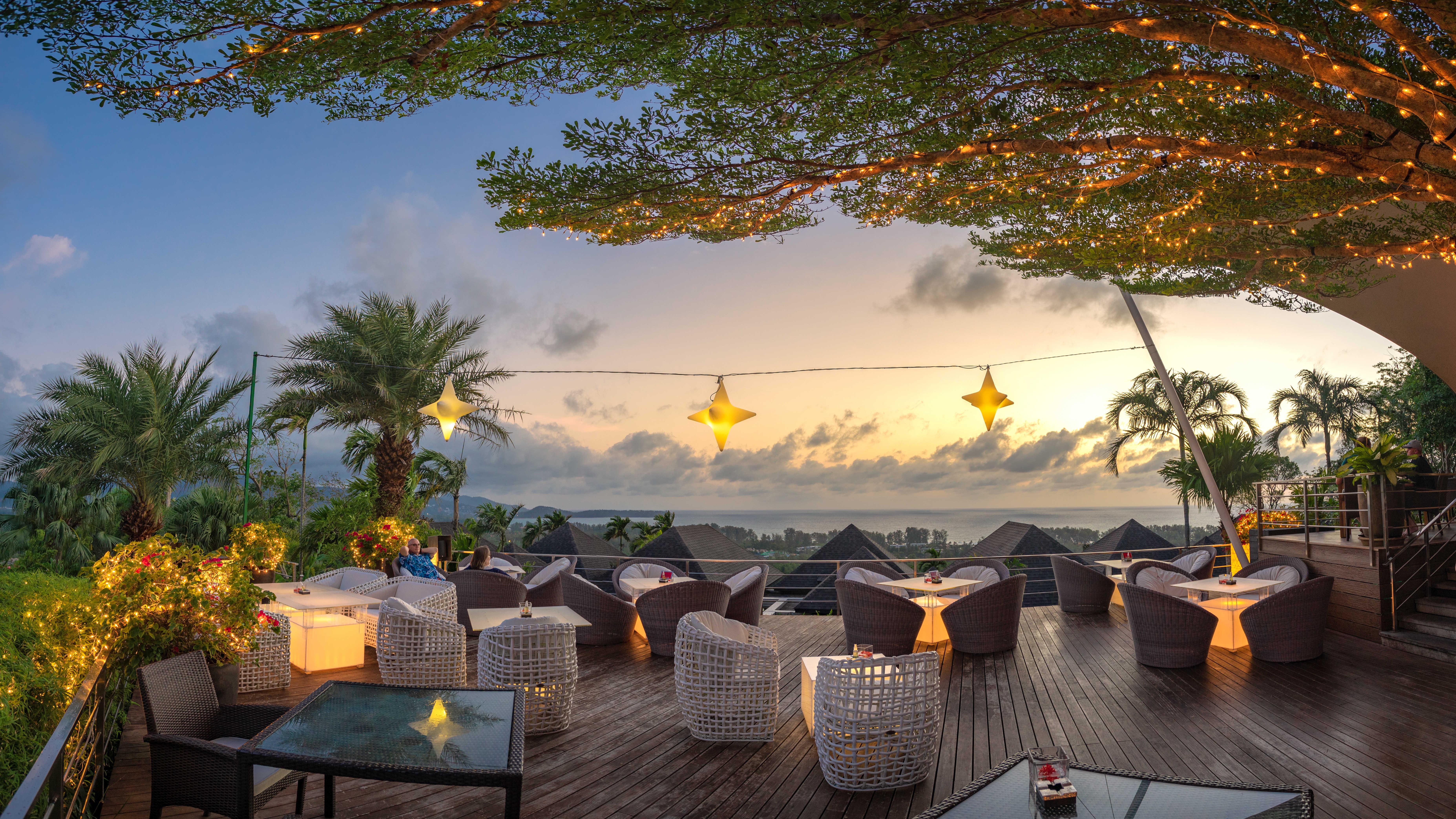 The Pavilions Phuket (Adults Only) Pantai Bang Tao Bagian luar foto The Deck
